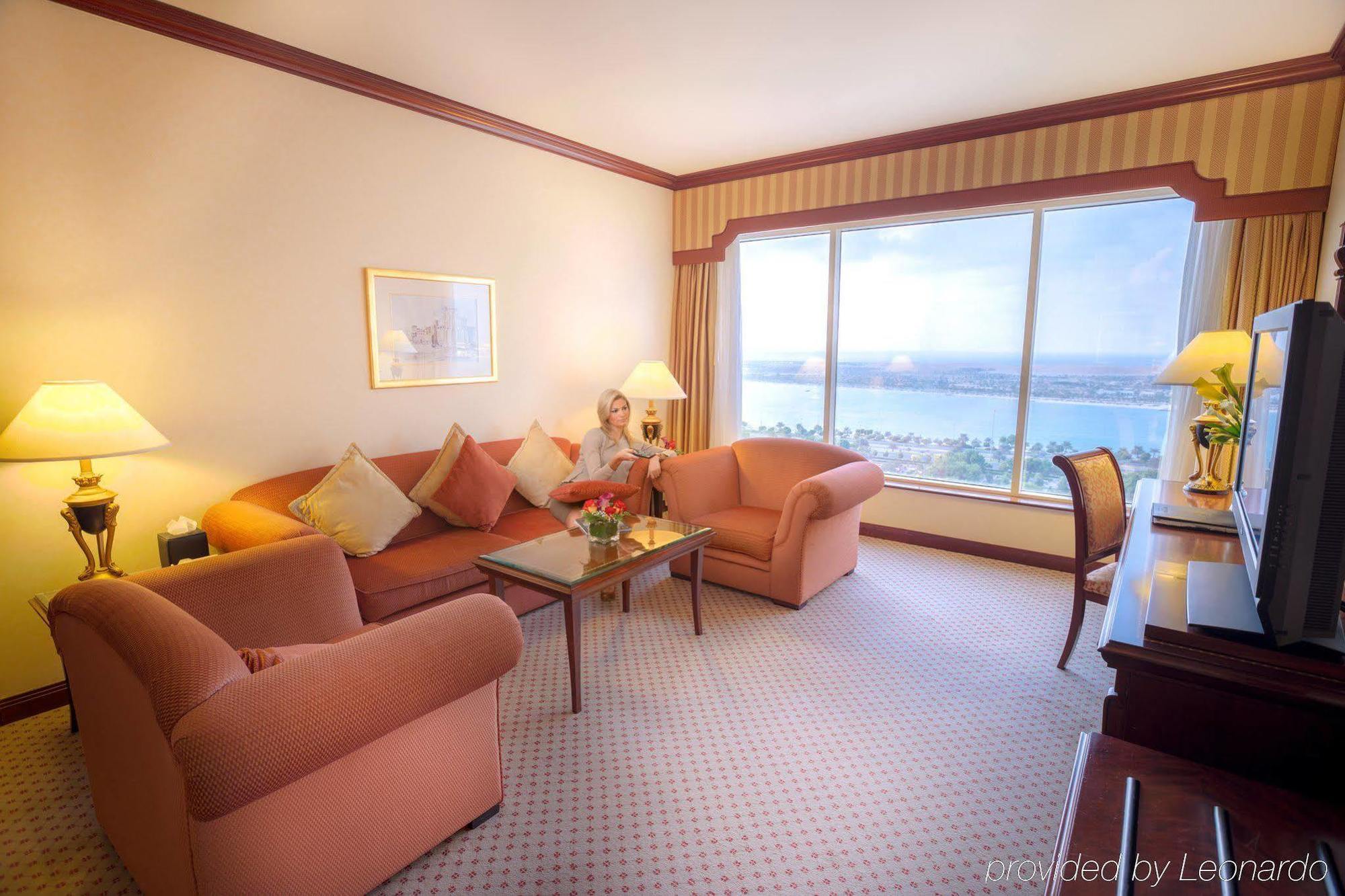 Family Two-Bedroom Suite,61117282:JPEG
